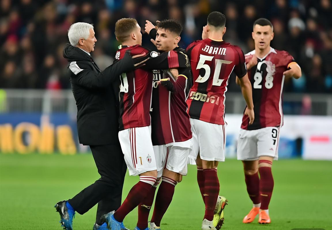 阿森纳欧冠六连胜直通16强，穆里尼奥率罗马力克意甲冠军